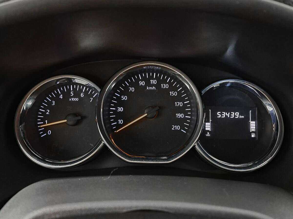 Б/У Рено Логан 2021 года. Фото: #10