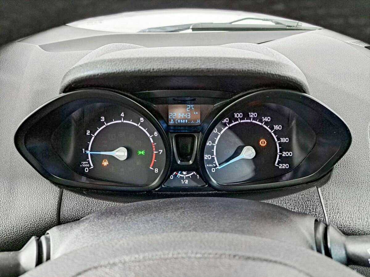 Б/У Форд ЭкоСпорт 2015 года. Фото: #10