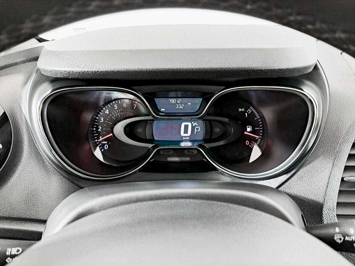 Б/У Рено Каптюр 2017 года. Фото: #9