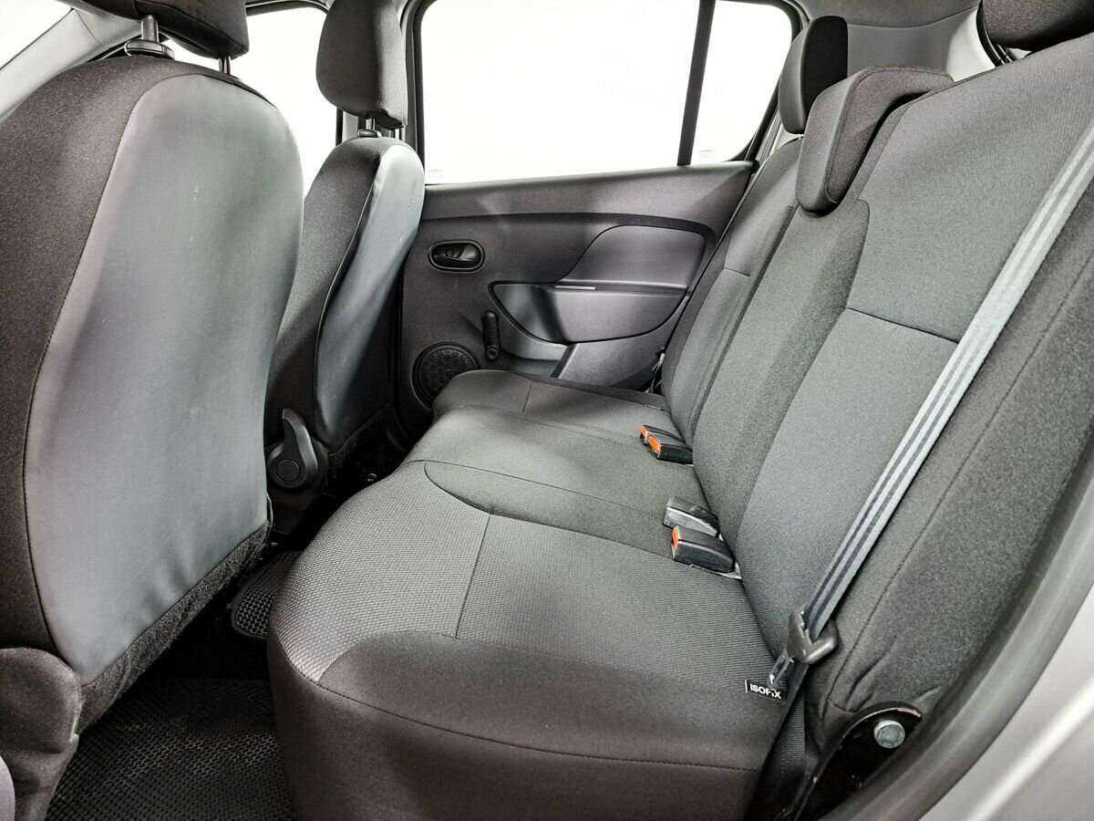 Б/У Рено Сандеро 2015 года. Фото: #9