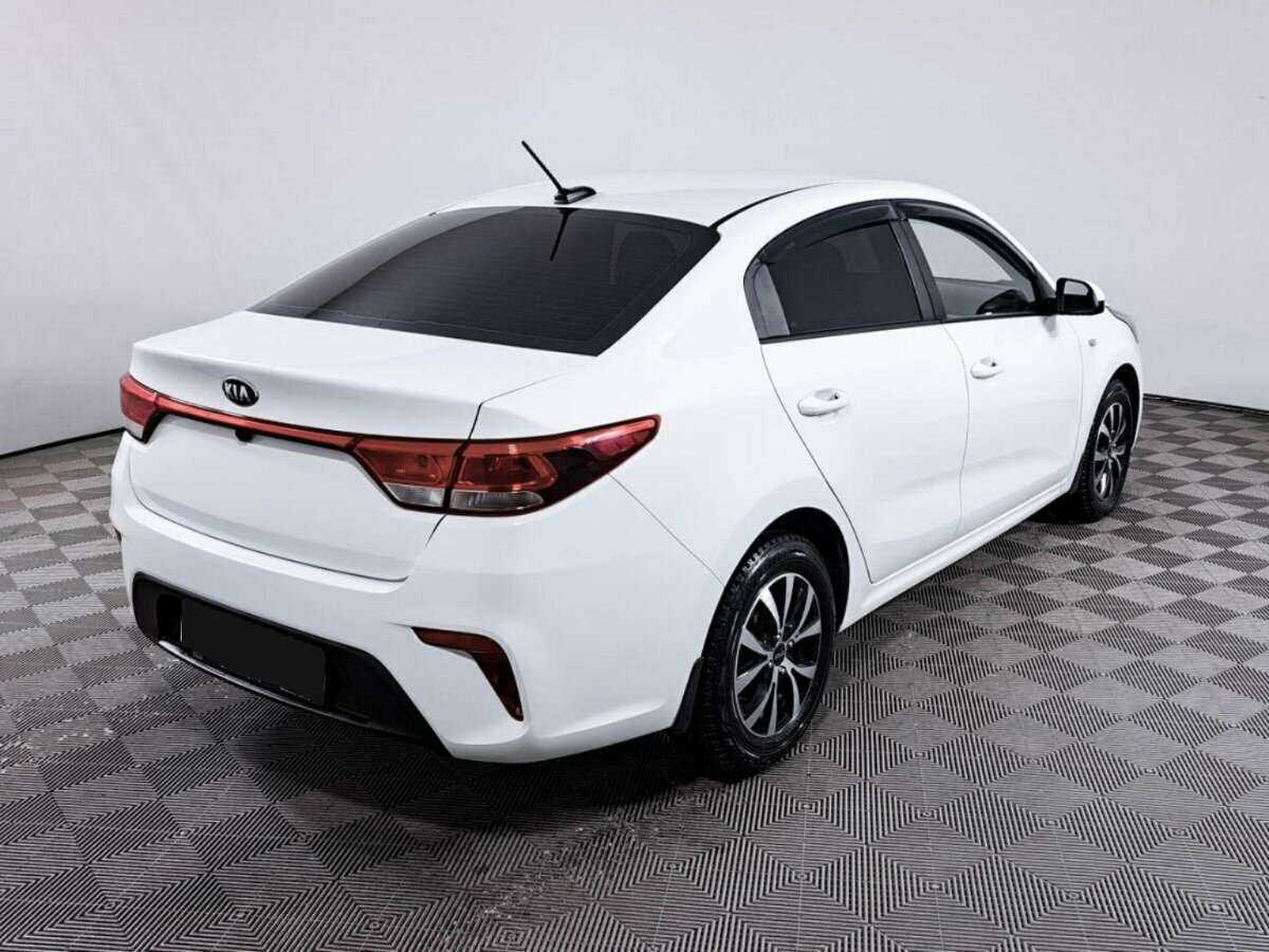 Б/У Киа Рио 2017 года. Фото: #4