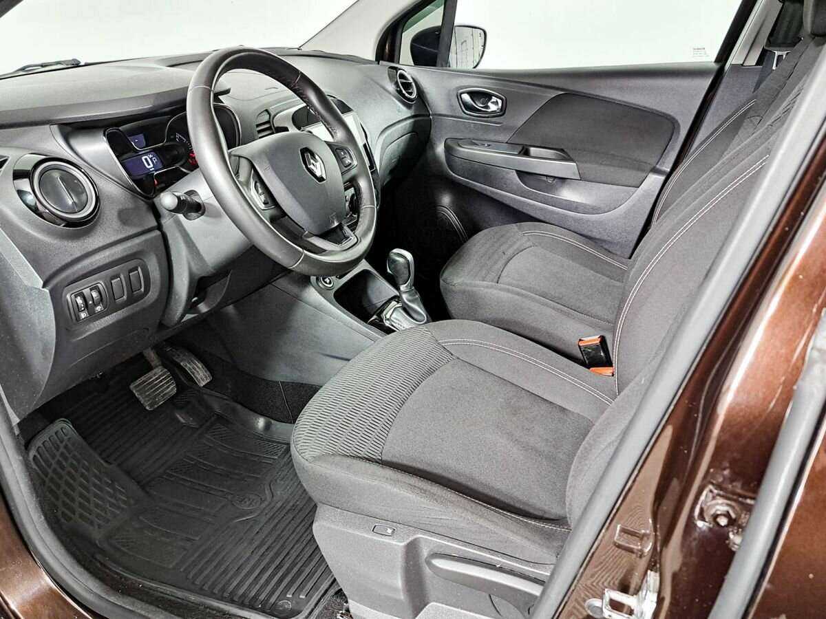 Б/У Рено Каптюр 2017 года. Фото: #13