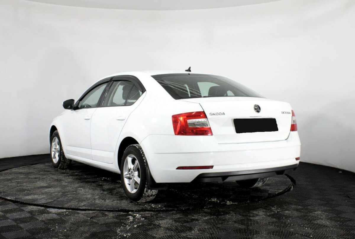 Б/У Шкода Октавия 2017 года. Фото: #6