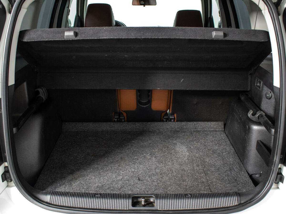 Б/У Шкода Йети 2015 года. Фото: #11