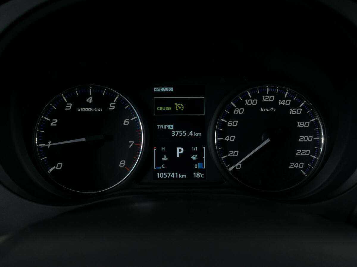 Б/У Митсубиши Оутлэндер 2013 года. Фото: #11