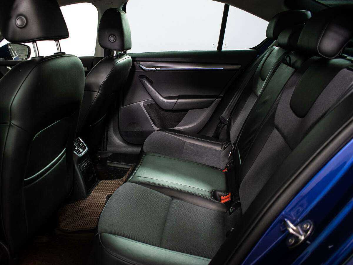 Б/У Шкода Октавия 2020 года. Фото: #9