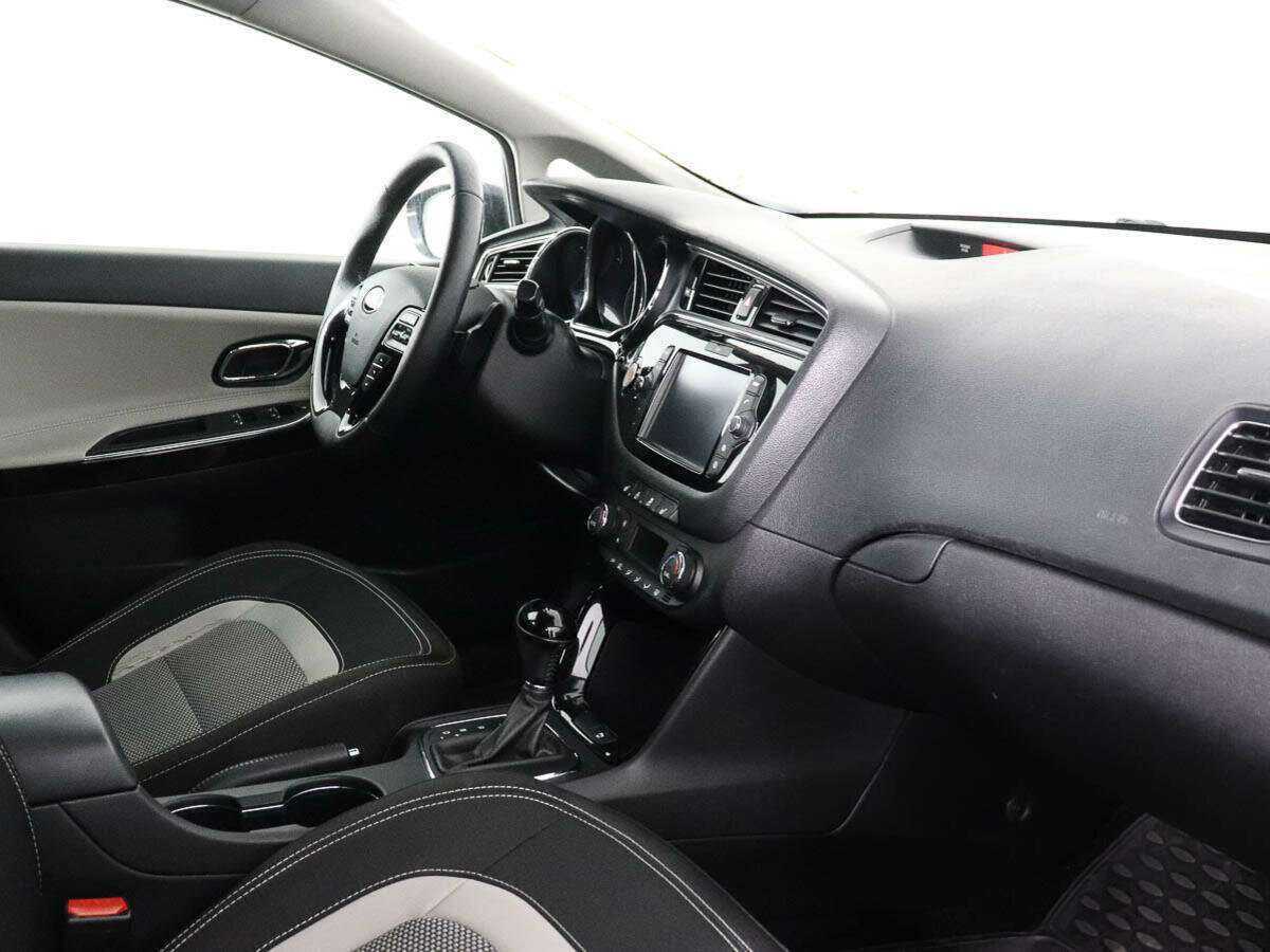 Б/У Киа Сид 2017 года. Фото: #6