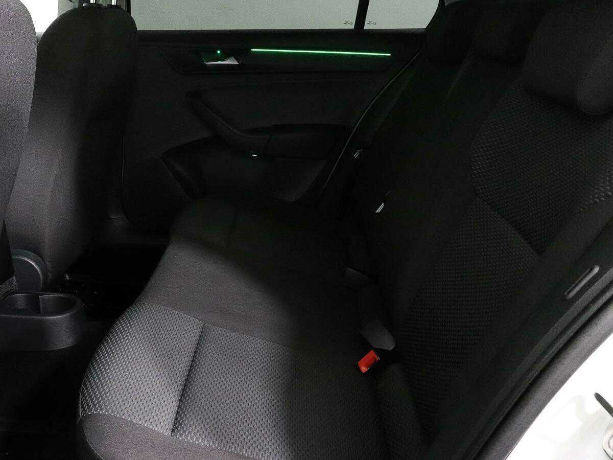 Б/У Фольксваген Поло 2021 года. Фото: #7