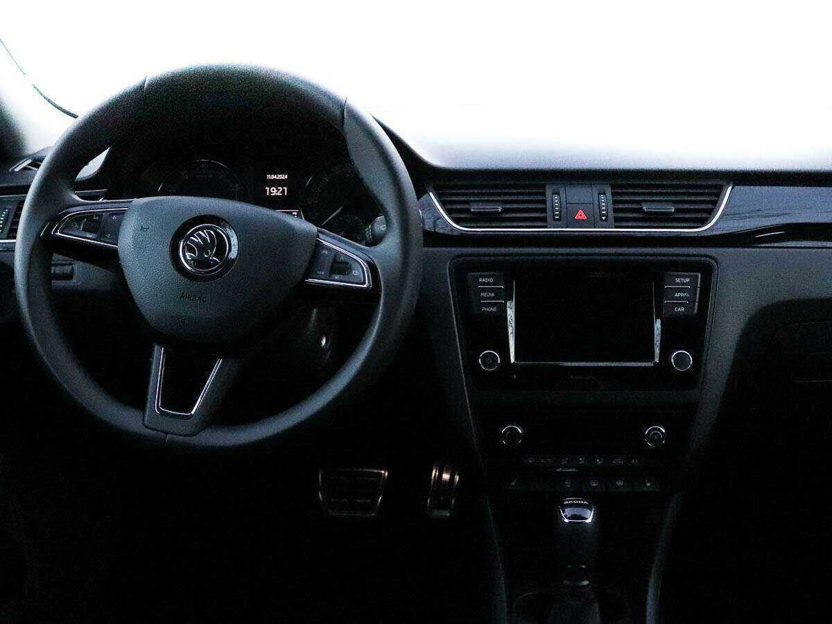 Б/У Шкода Рапид 2019 года. Фото: #9