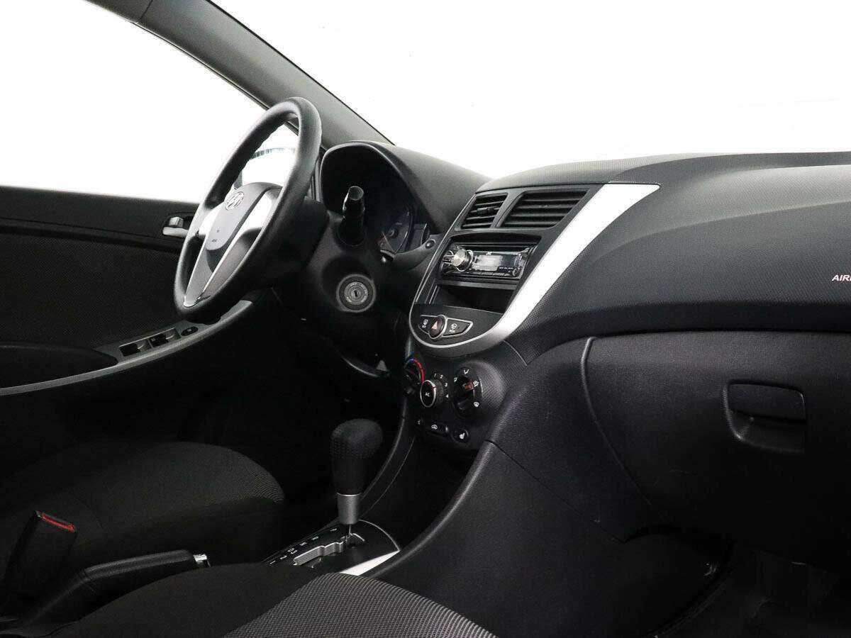 Б/У Хендай Солярис 2012 года. Фото: #6