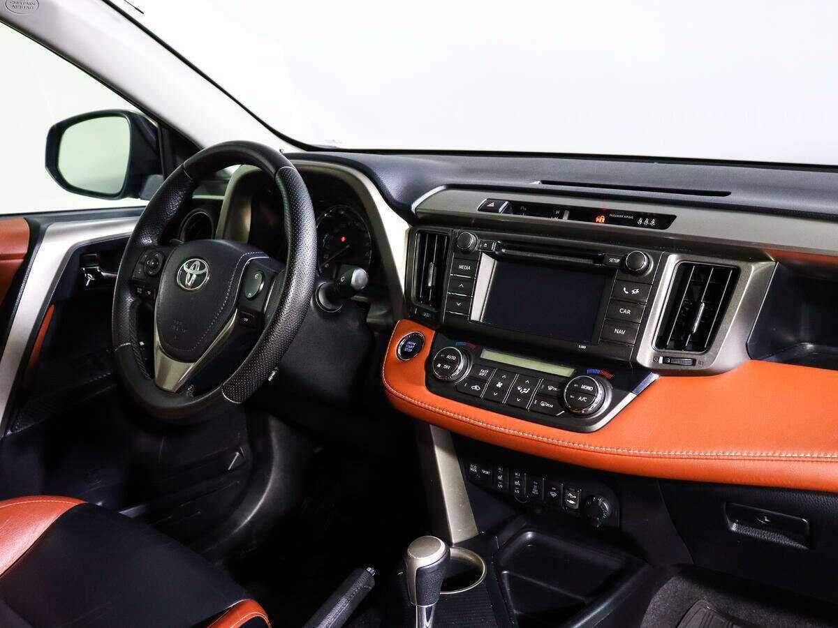 Б/У Тойота Рав4 2013 года. Фото: #6