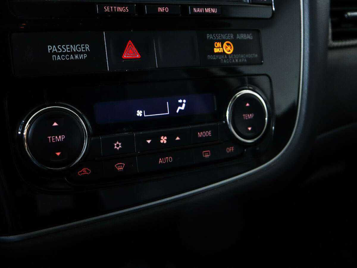 Б/У Митсубиши Оутлэндер 2013 года. Фото: #13