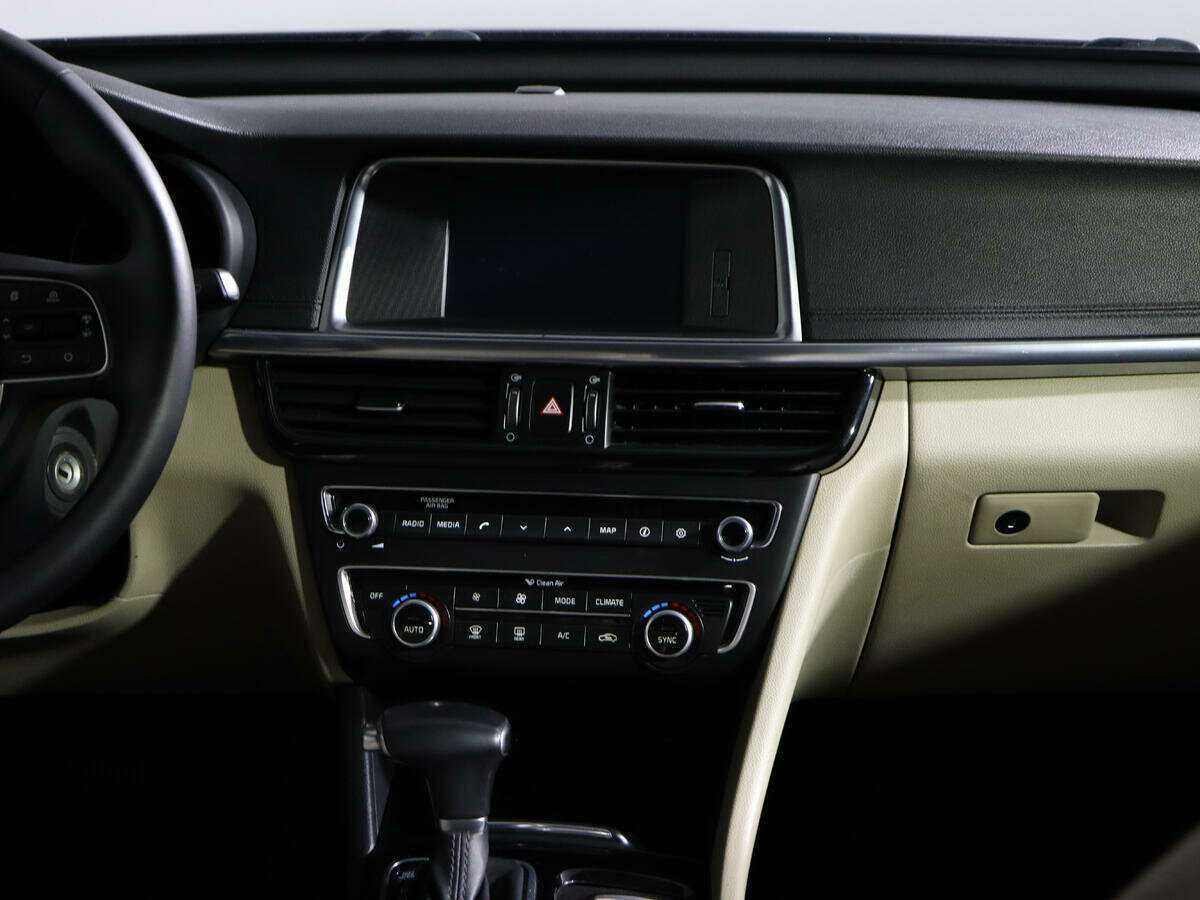 Б/У Киа Оптима 2016 года. Фото: #10