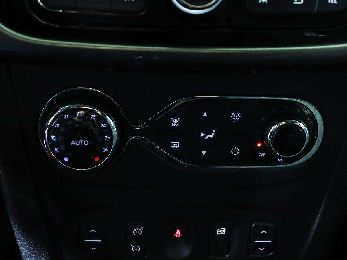 Б/У Рено Сандеро 2016 года. Фото: #12