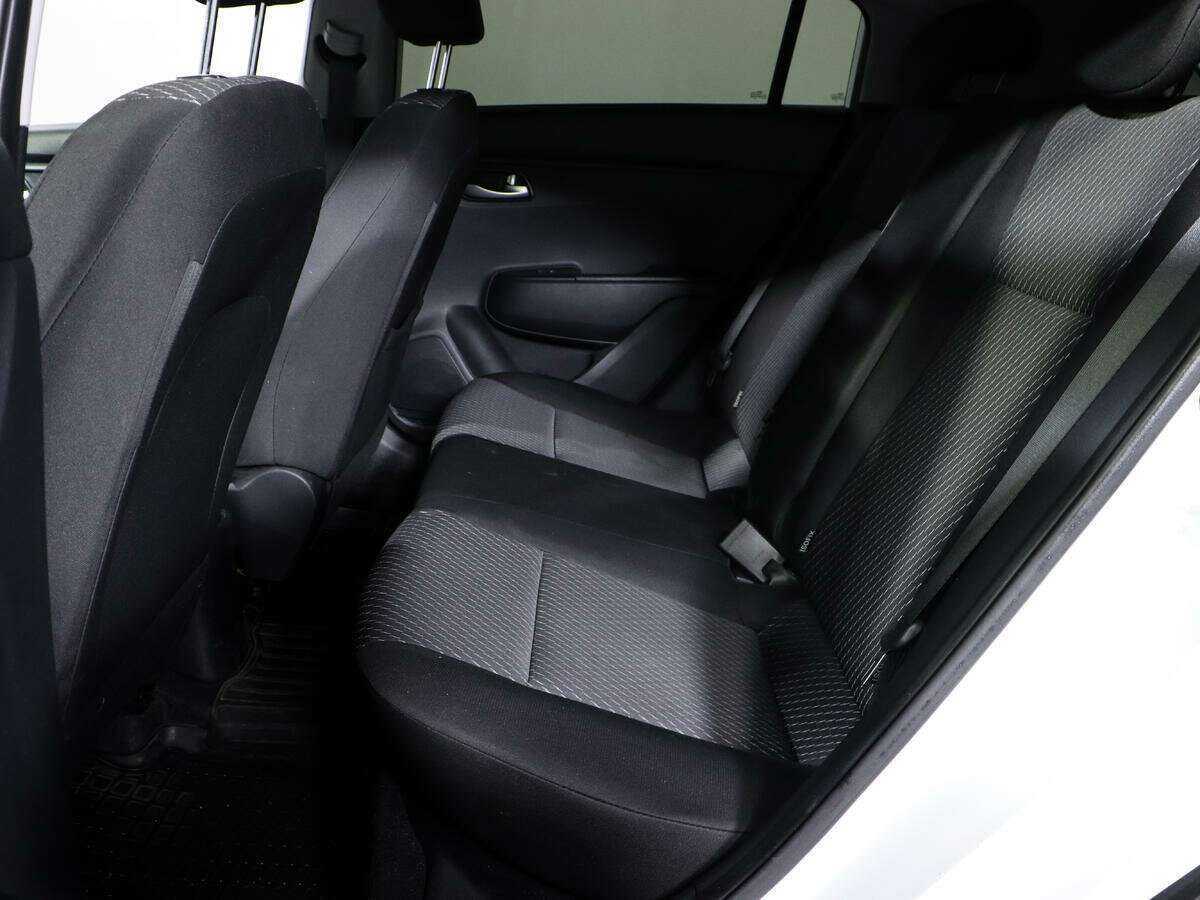 Б/У Киа Рио 2018 года. Фото: #8