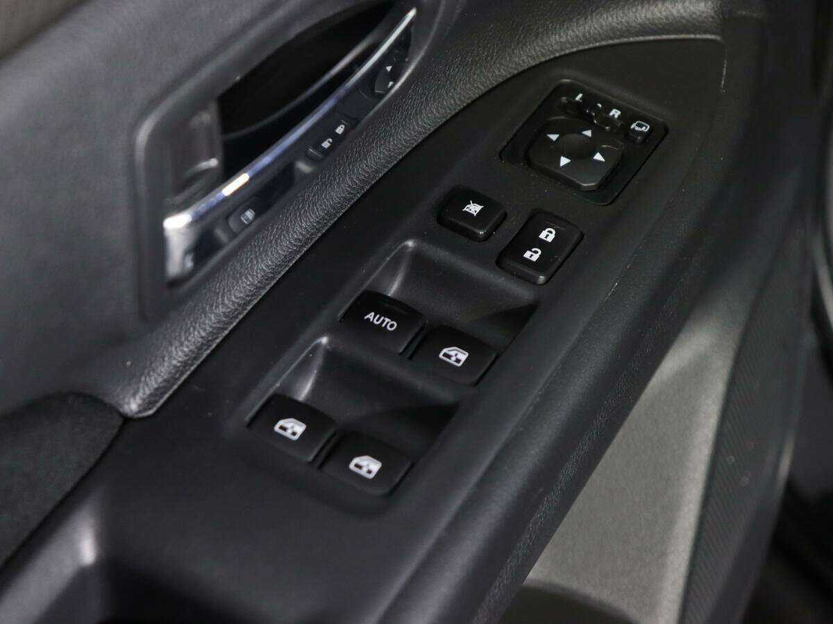 Б/У Митсубиши Оутлэндер 2018 года. Фото: #15