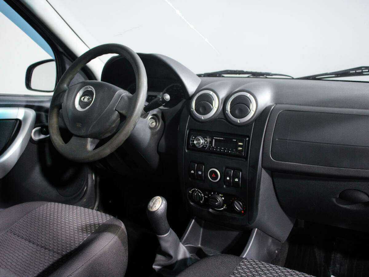 Б/У Лада (ВАЗ) Ларгус 2017 года. Фото: #8