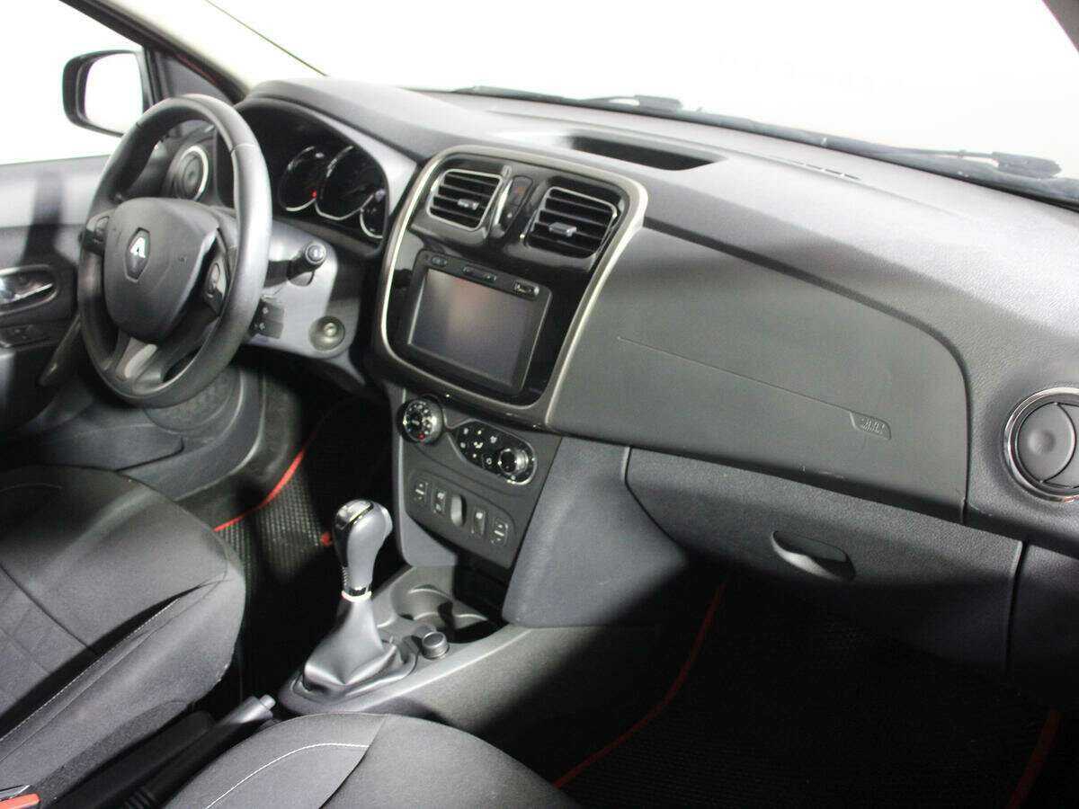 Б/У Рено Сандеро 2015 года. Фото: #6