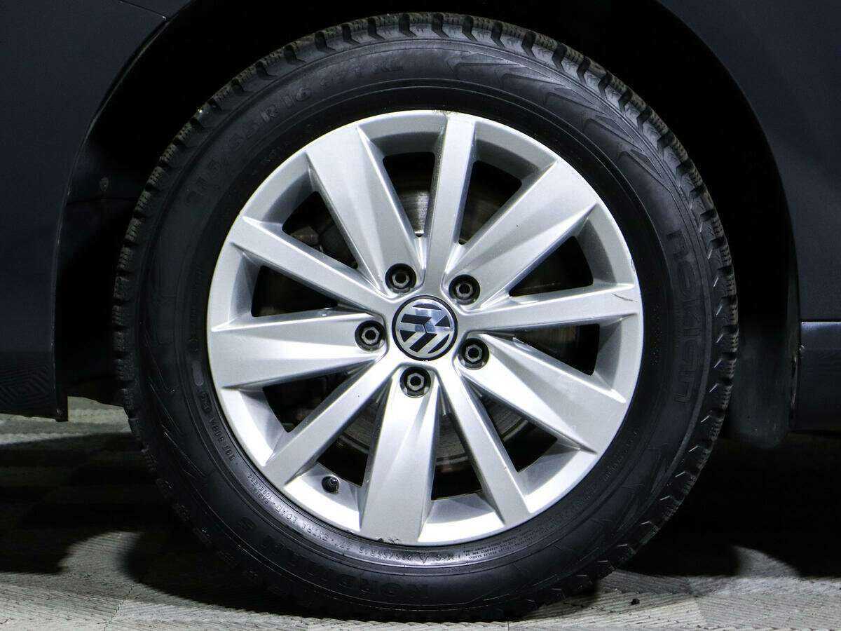 Б/У Фольксваген Пассат 2014 года. Фото: #13