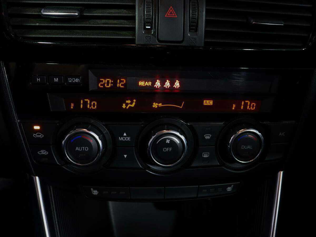 Б/У Мазда Ц-Икс-5 2012 года. Фото: #17