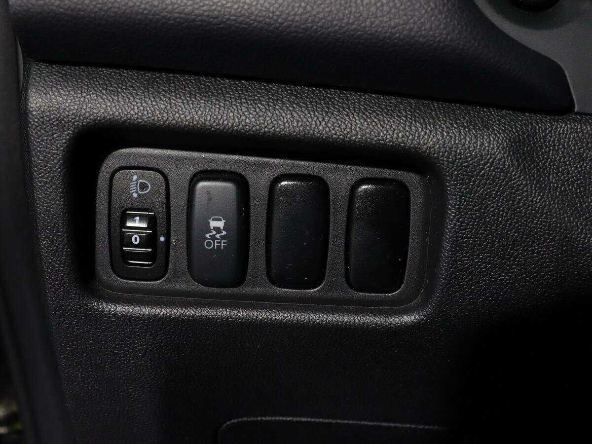 Б/У Митсубиши АС-Икс 2013 года. Фото: #14