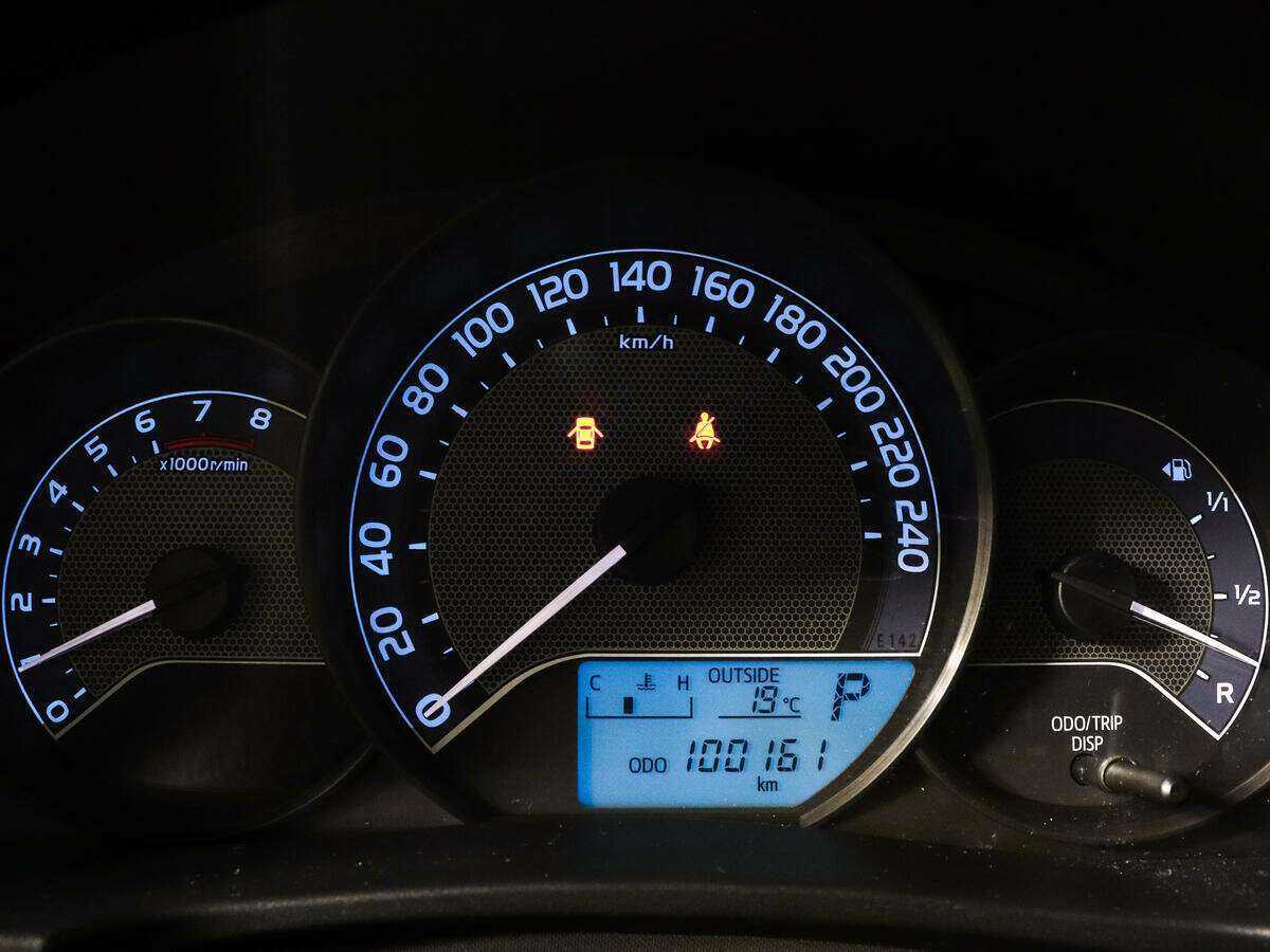 Б/У Тойота Королла 2013 года. Фото: #7