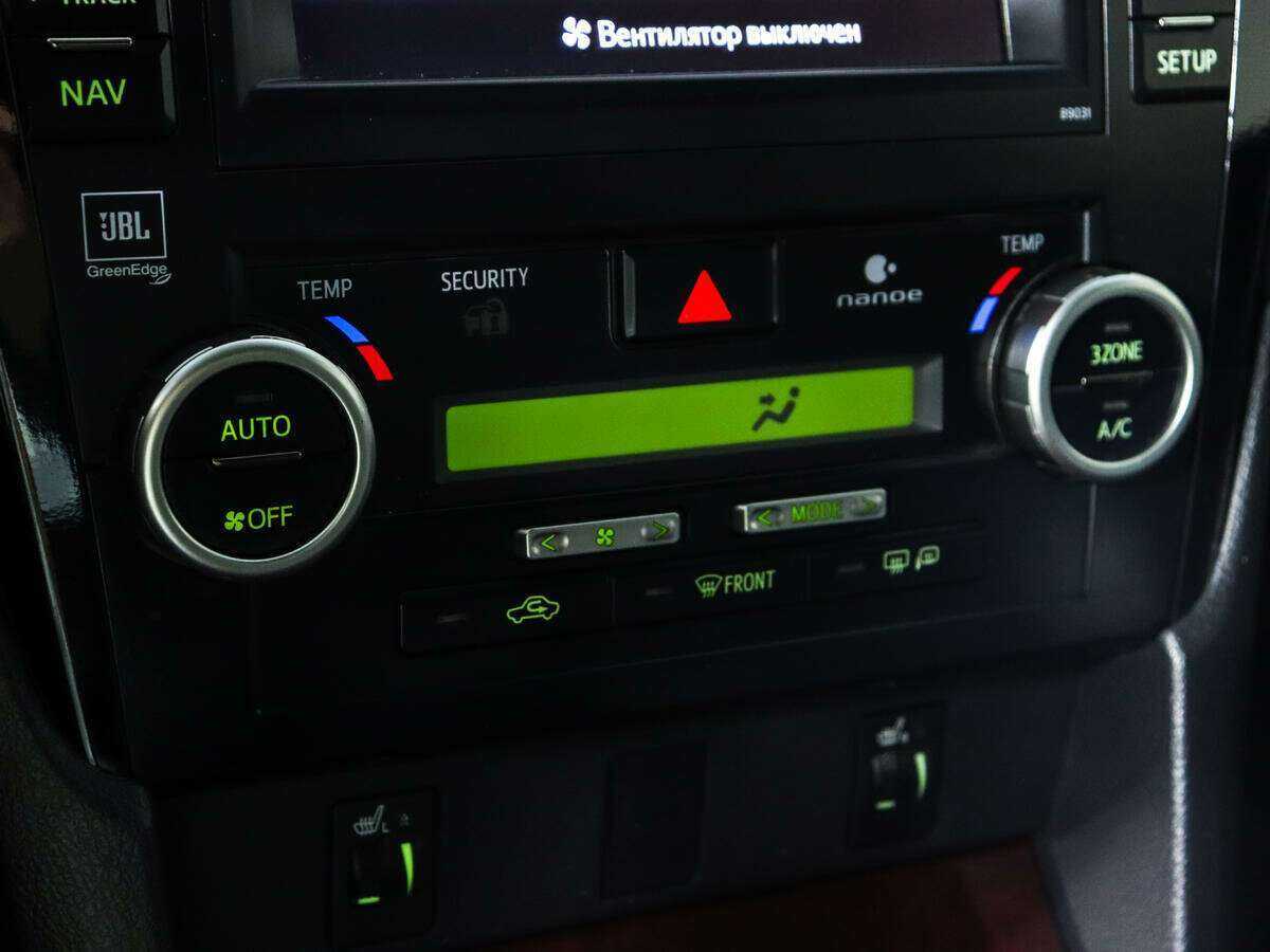 Б/У Тойота Камри 2012 года. Фото: #15