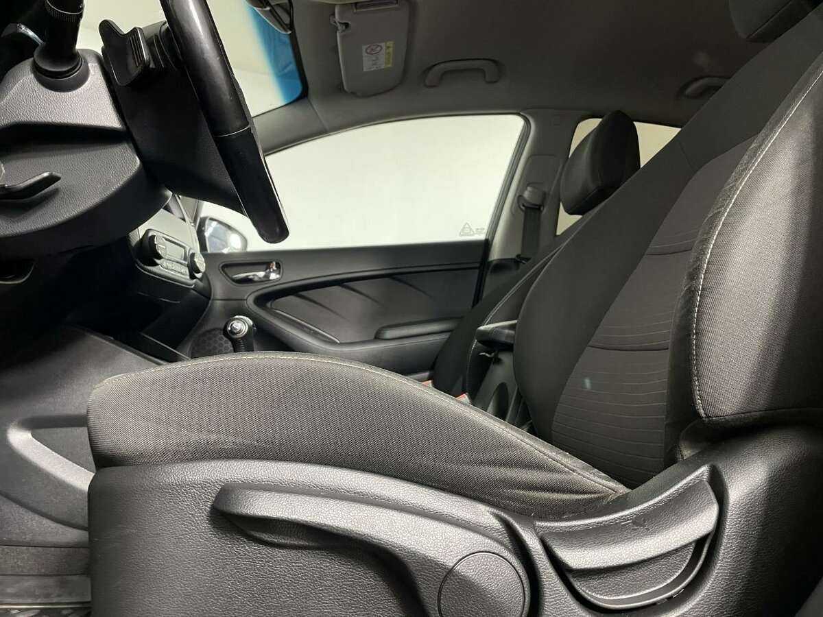 Б/У Киа Церато 2017 года. Фото: #8