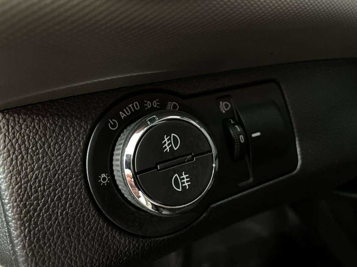 Б/У Шевроле Авео 2015 года. Фото: #6