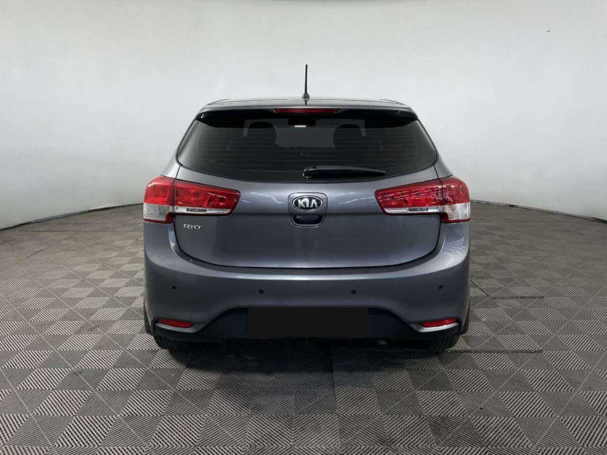 Б/У Киа Рио 2016 года. Фото: #2