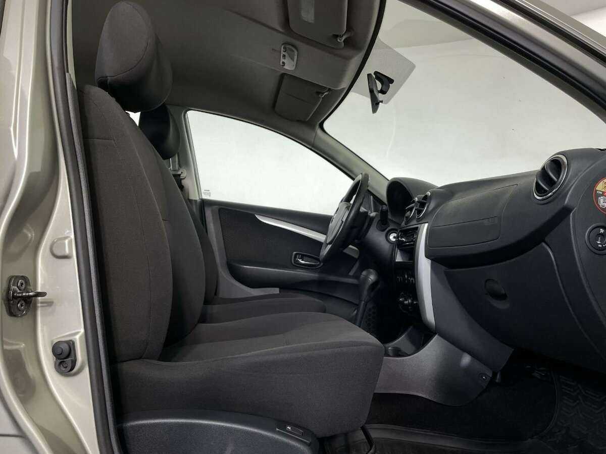 Б/У Ниссан Альмера 2013 года. Фото: #13