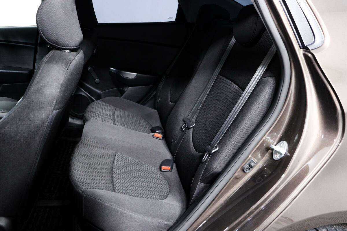 Б/У Киа Рио 2016 года. Фото: #11