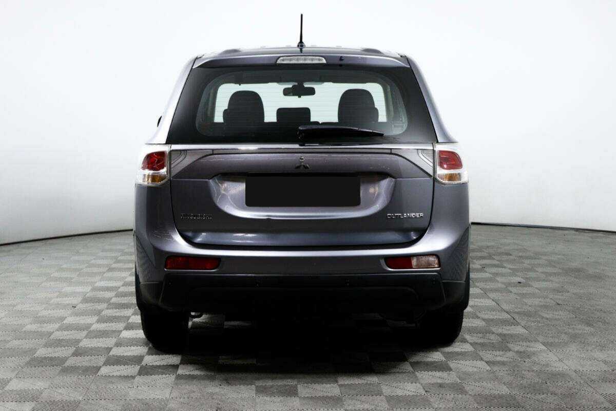 Б/У Митсубиши Оутлэндер 2012 года. Фото: #5