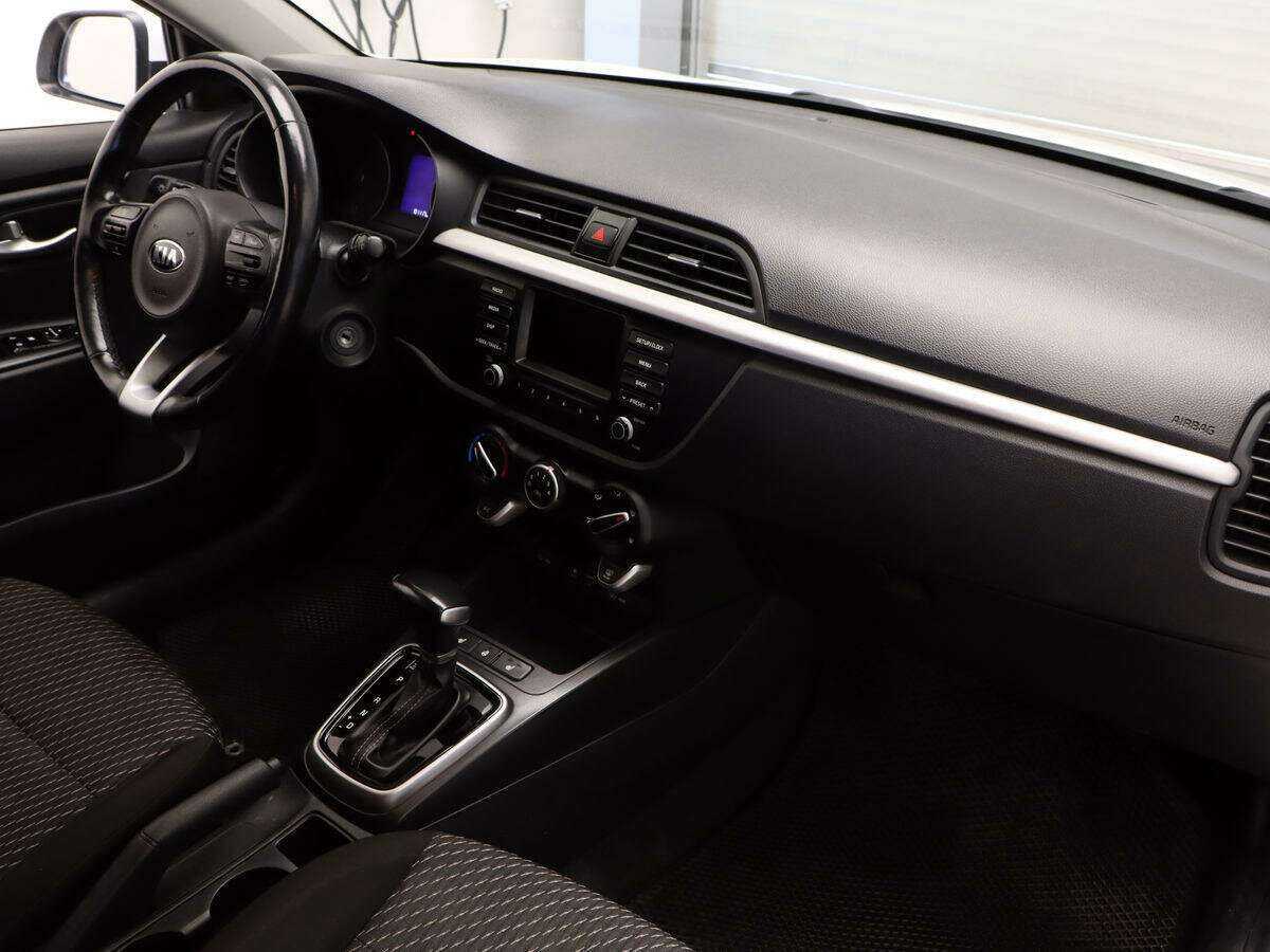 Б/У Киа Рио 2018 года. Фото: #6