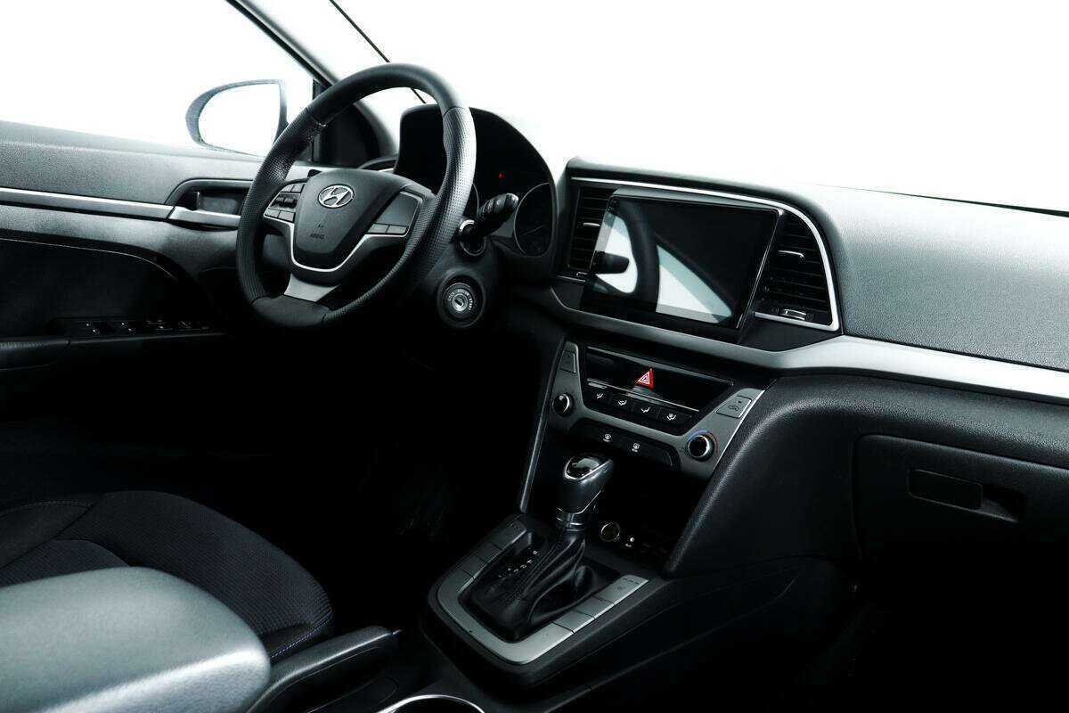 Б/У Хендай Елантра 2018 года. Фото: #8