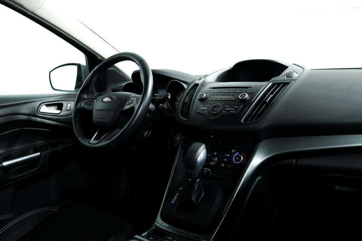 Б/У Форд Куга 2017 года. Фото: #8