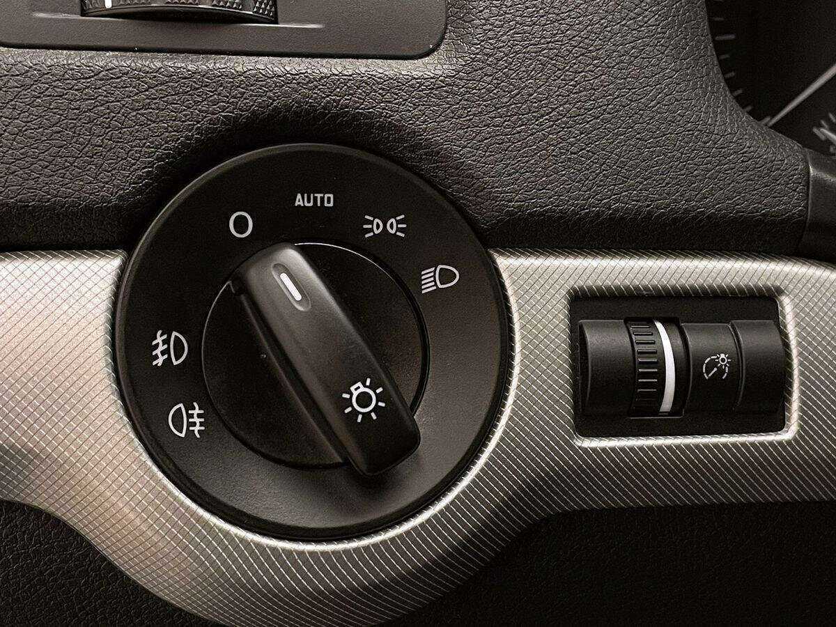 Б/У Шкода Октавия 2012 года. Фото: #12