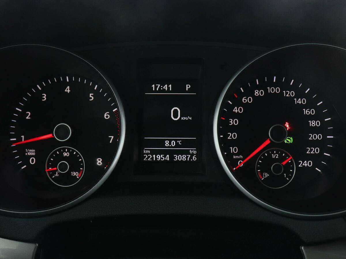 Б/У Фольксваген Гольф 2012 года. Фото: #6