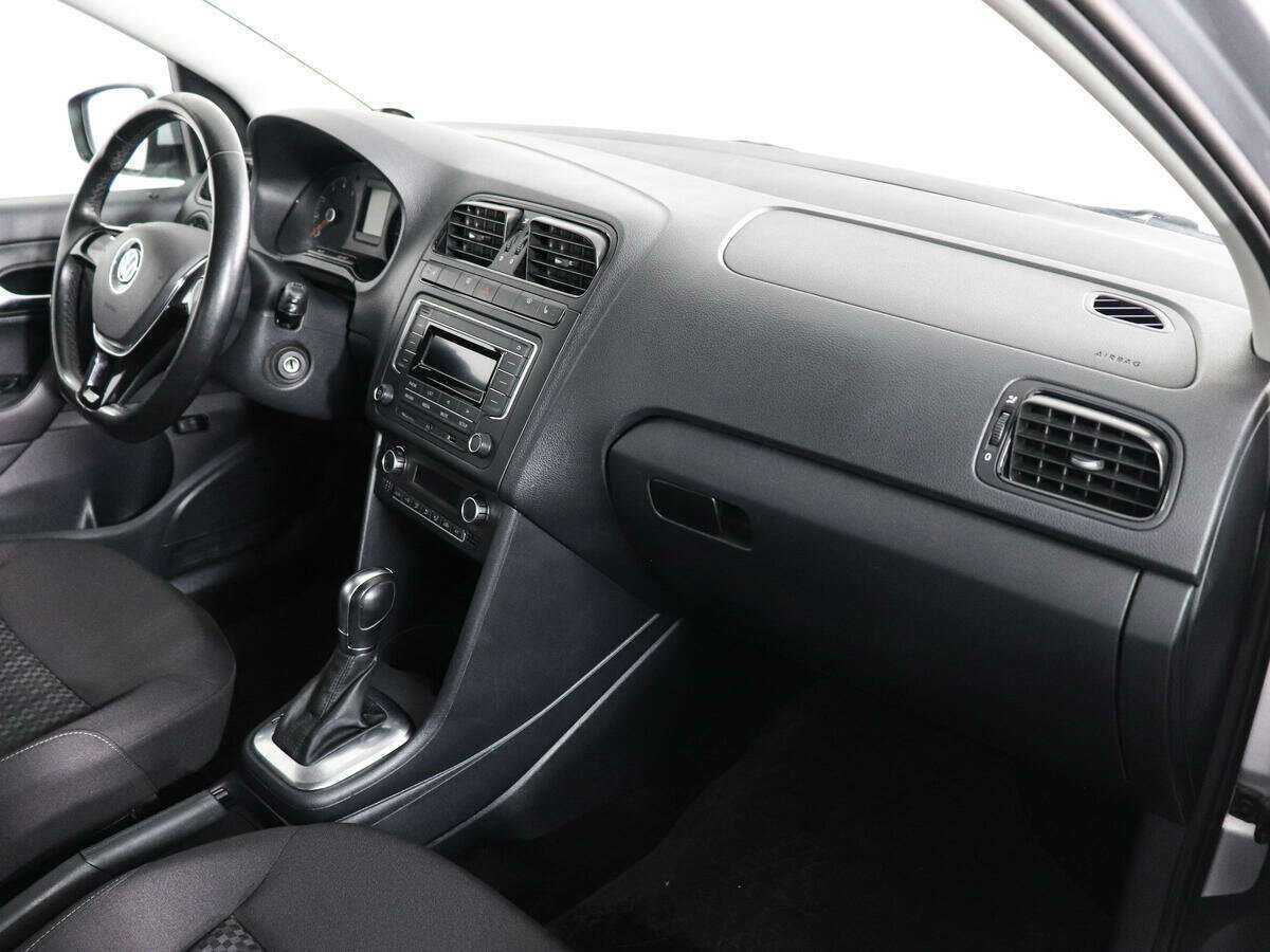 Б/У Фольксваген Поло 2016 года. Фото: #9