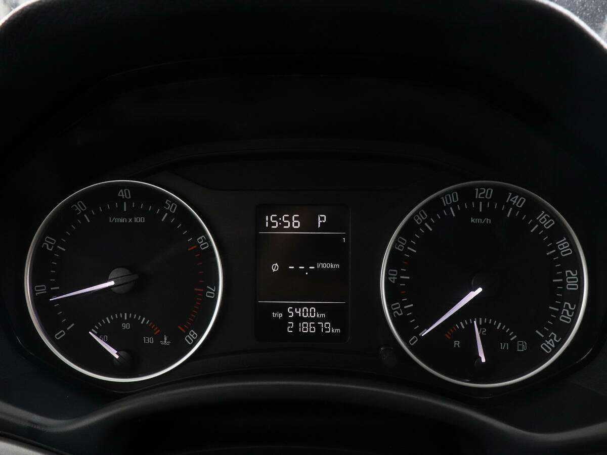 Б/У Шкода Октавия 2012 года. Фото: #9