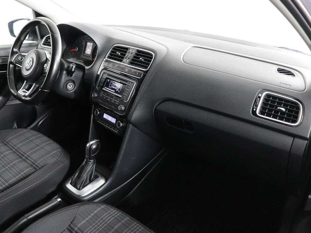 Б/У Фольксваген Поло 2017 года. Фото: #8