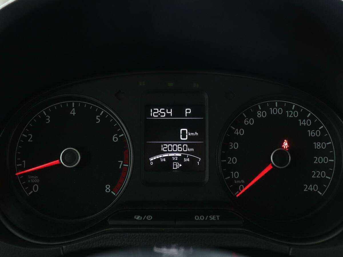 Б/У Фольксваген Поло 2017 года. Фото: #9