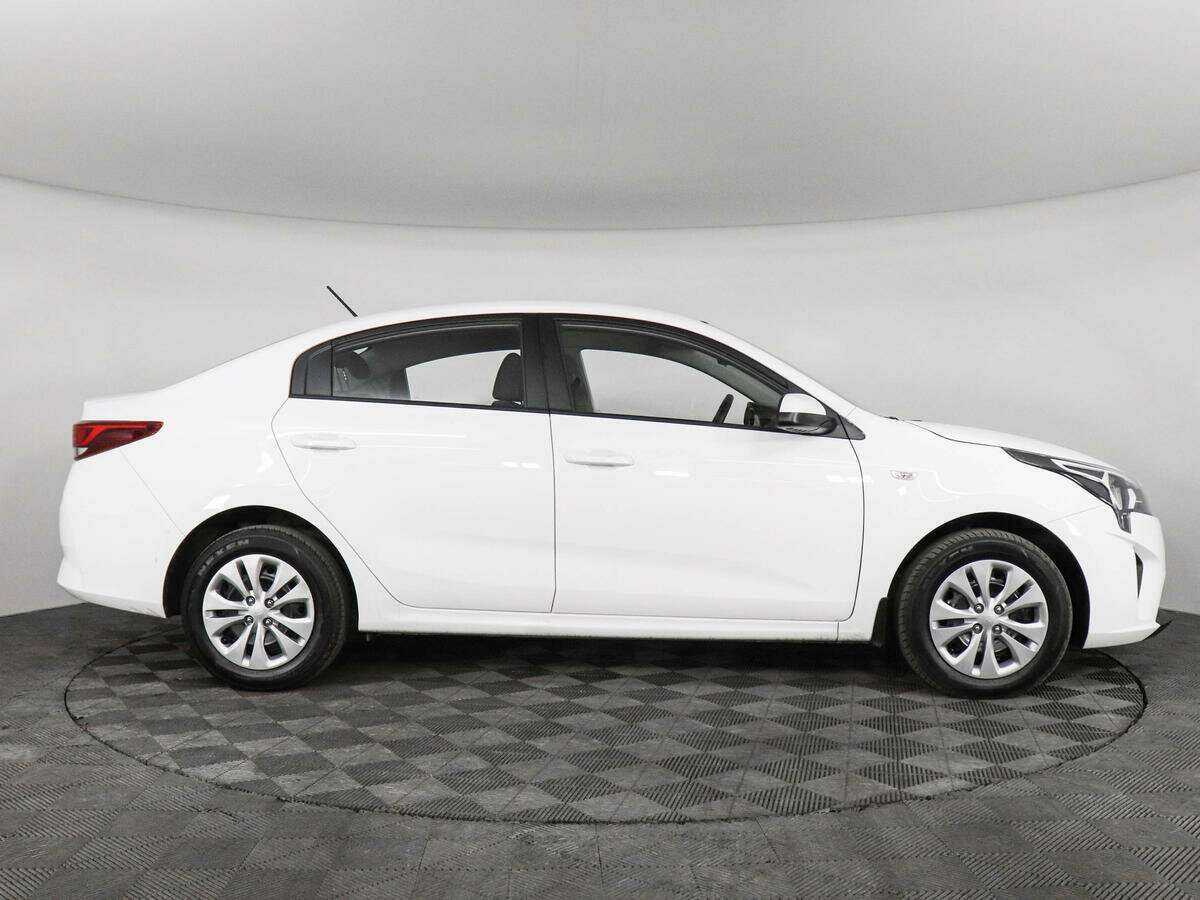 Б/У Киа Рио 2021 года. Фото: #3