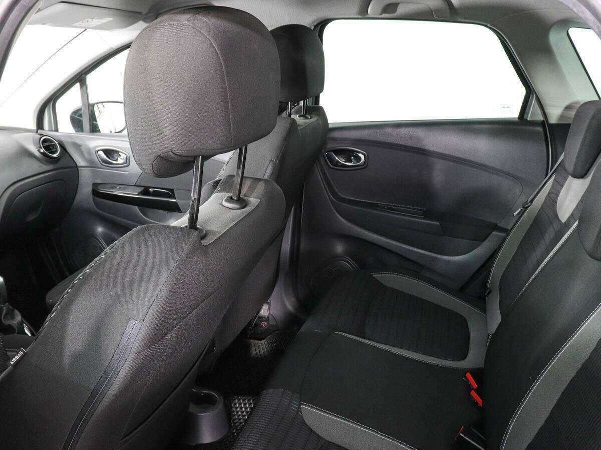 Б/У Рено Каптюр 2017 года. Фото: #11