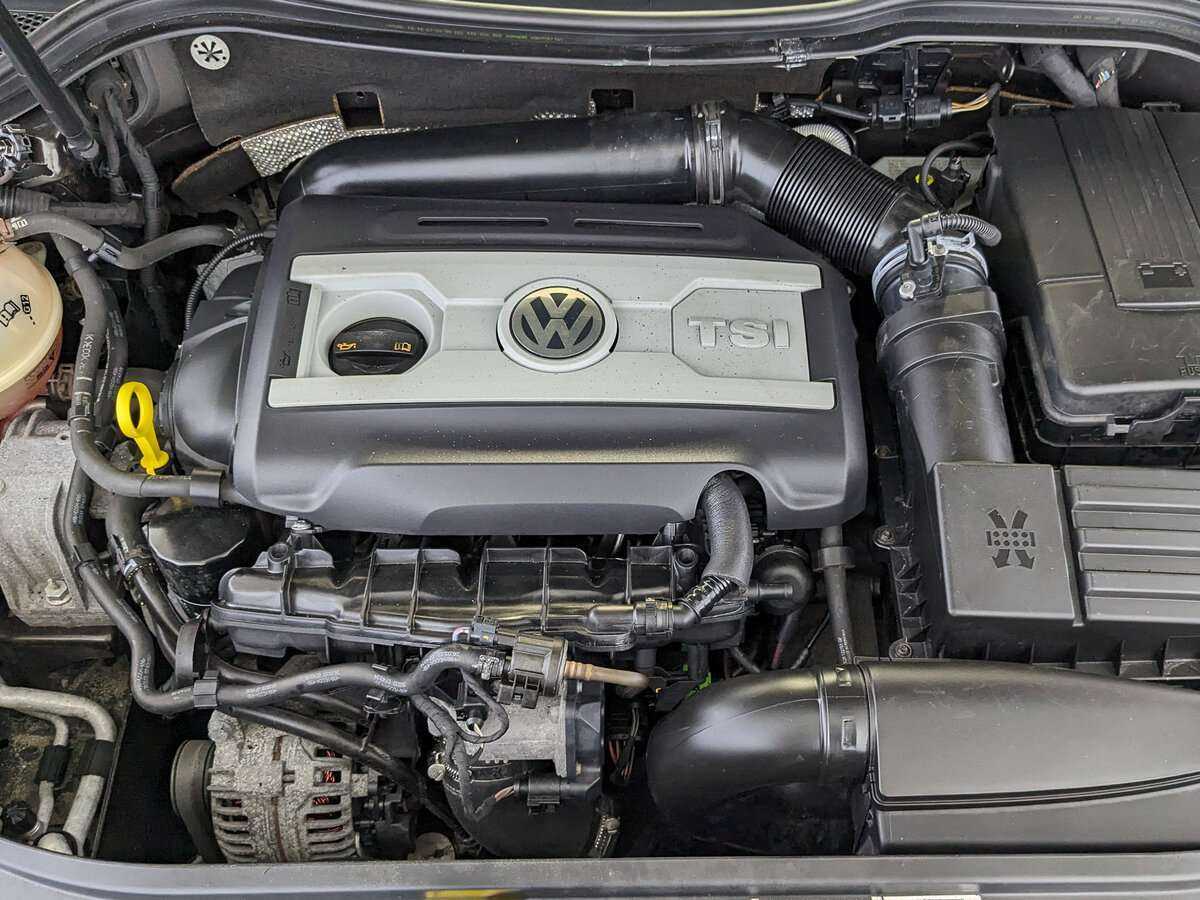 Б/У Фольксваген Пассат ЦЦ 2013 года. Фото: #8