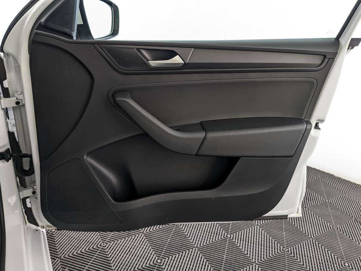 Б/У Фольксваген Поло 2021 года. Фото: #17