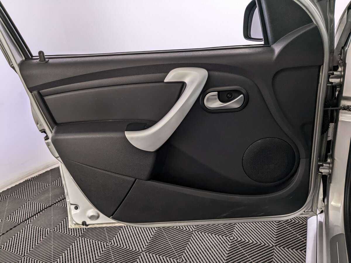 Б/У Рено Сандеро 2013 года. Фото: #13