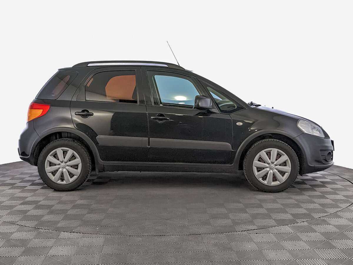 Б/У Сузуки С-Икс4 2014 года. Фото: #3