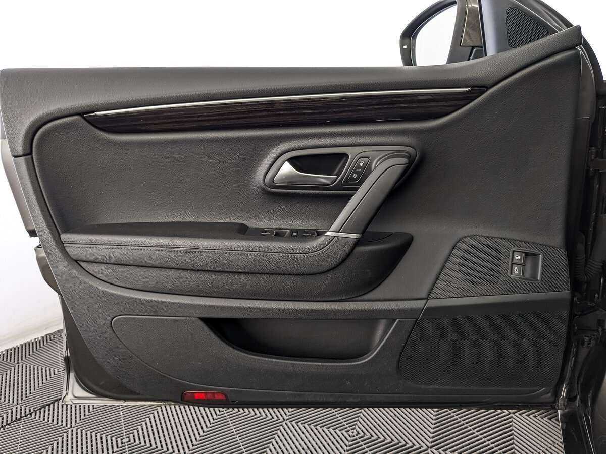 Б/У Фольксваген Пассат ЦЦ 2012 года. Фото: #17