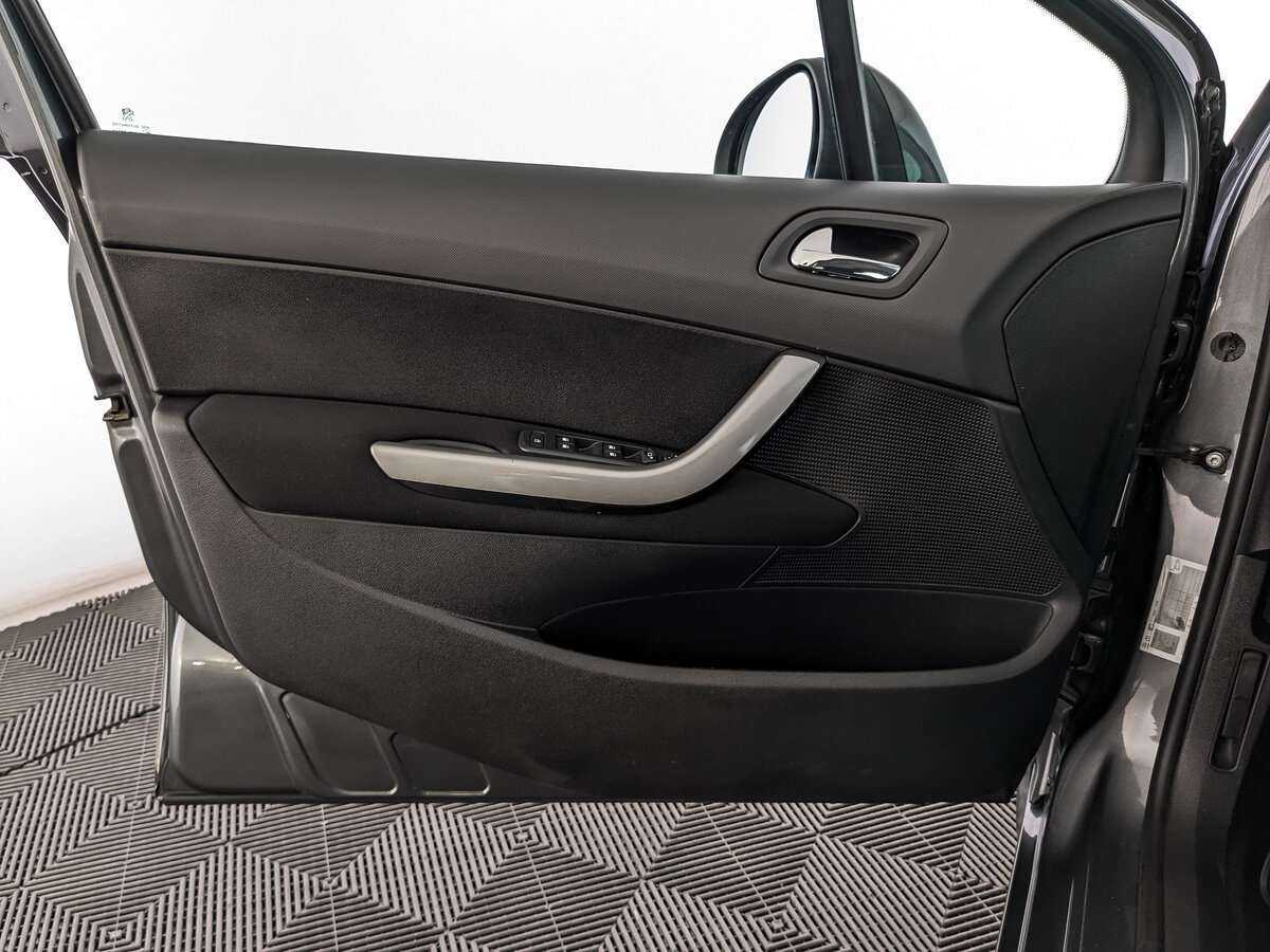 Б/У Пежо 408 2013 года. Фото: #18